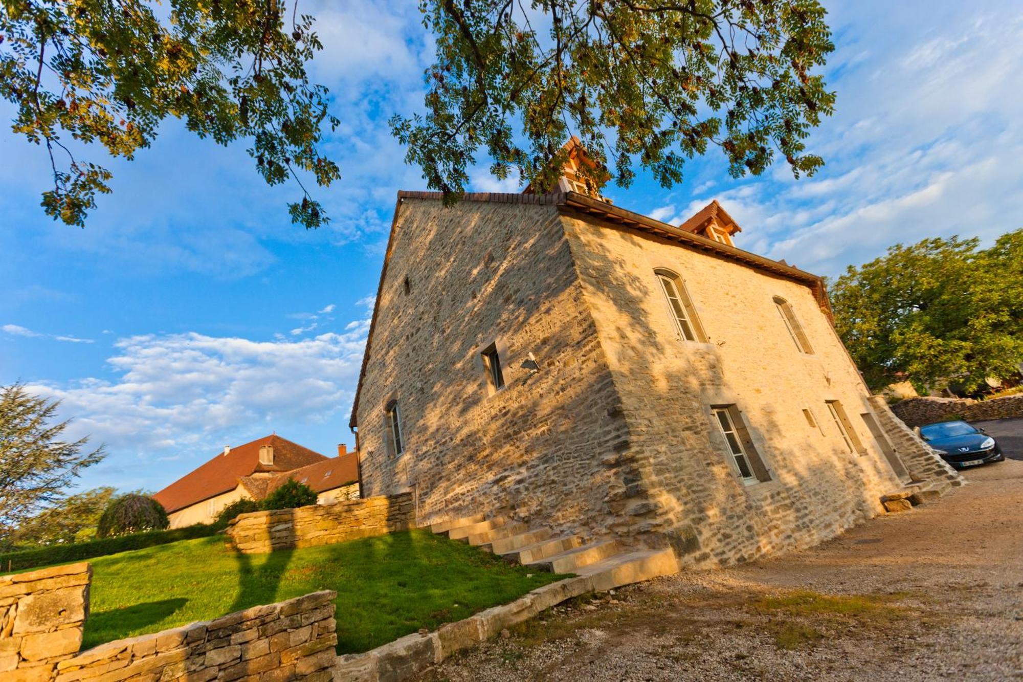 La Tour Charlemagne Bed & Breakfast Chateau-Chalon Exterior photo